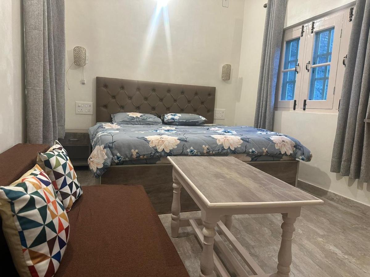 Farsal Villa Srinagar  Luaran gambar