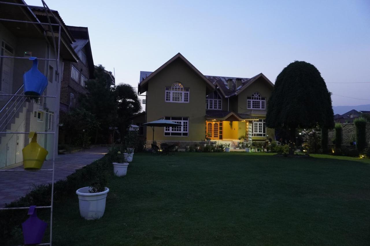 Farsal Villa Srinagar  Luaran gambar
