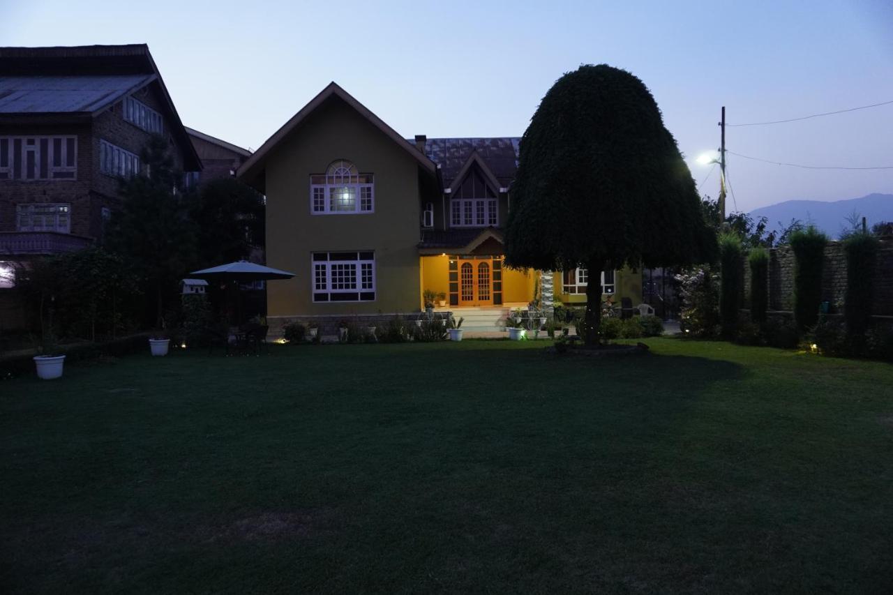 Farsal Villa Srinagar  Luaran gambar